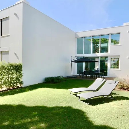 Miya: Marina-adjacent Retreat With Pool And Clever Details *