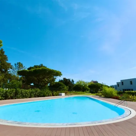 Holiday home Miya: Marina-adjacent Retreat With Pool And Clever Details Vilamoura
