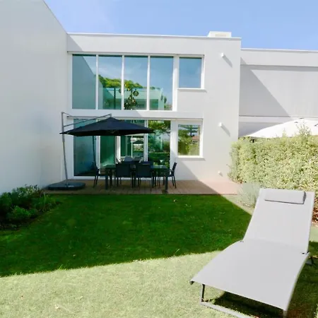 Miya: Marina-adjacent Retreat With Pool And Clever Details Holiday home *