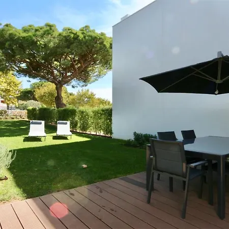 Holiday home Miya: Marina-adjacent Retreat With Pool And Clever Details *
