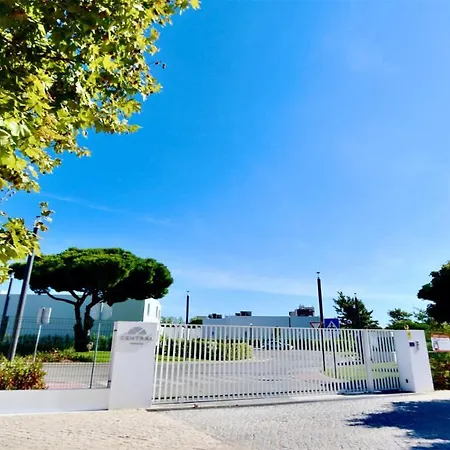 Miya: Marina-adjacent Retreat With Pool And Clever Details * Vilamoura
