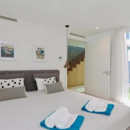 別荘 Miya - Clever Details, Walking Distance From The Marina, Restaurants, Bakeries And Supermarkets,, Free Wifi, Pool (adults Only) *