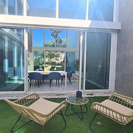 Holiday home Miya: Marina-adjacent Retreat With Pool And Clever Details