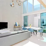 度假居 Miya - Clever Details, Walking Distance From The Marina, Restaurants, Bakeries And Supermarkets,, Free Wifi, Pool (adults Only) 维拉摩拉